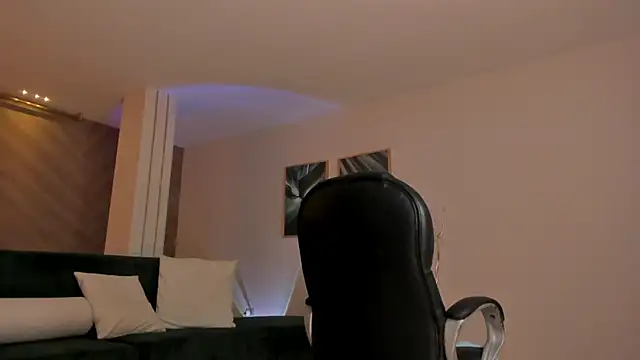 ErikaBenz_