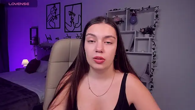 DaniellaLovely