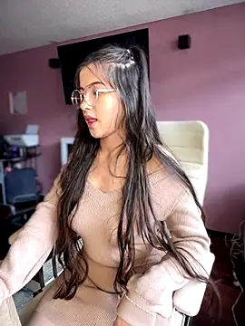 KyliePink_
