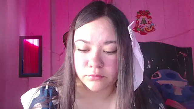 NikkiRous_