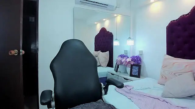 nikki_sttar