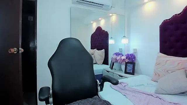 nikki_sttar