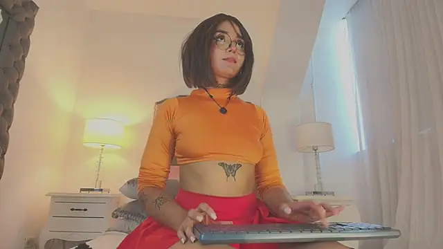 Emma_Torres__