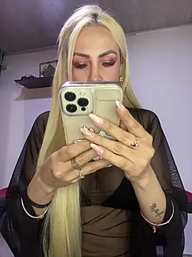 alicev_kitty - Alicev_kitty's free webcam - UK Sex Cams