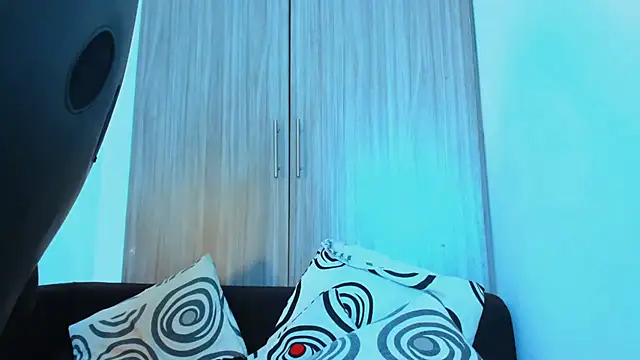 naugthy_dominant