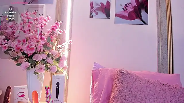 scarlet_fostt_