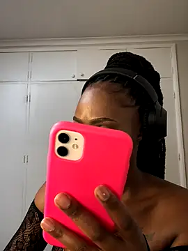 LuciousLips96