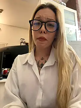 babydolll - Babydolll's free webcam