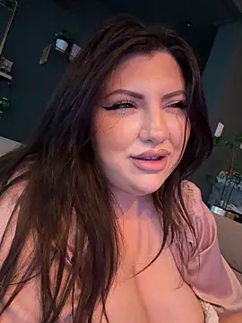 CurvyKimmy1