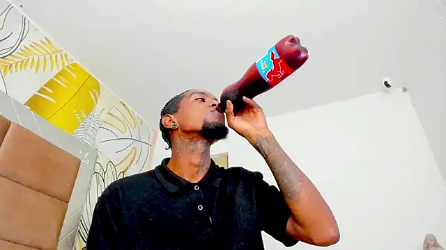bigblackhotx1 - Bigblackhotx1's free webcam