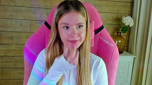 milanabalmain - MilanaBalmain's free webcam