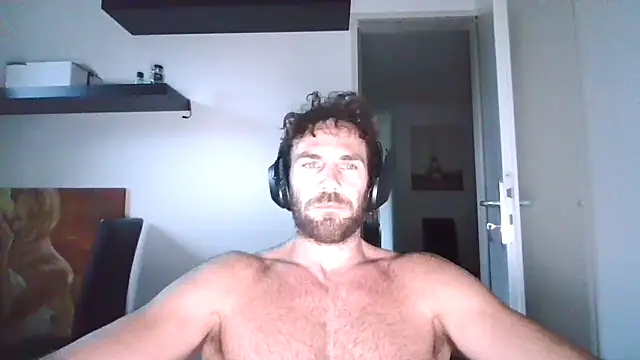alpha-hunk - Alpha-hunk's free webcam