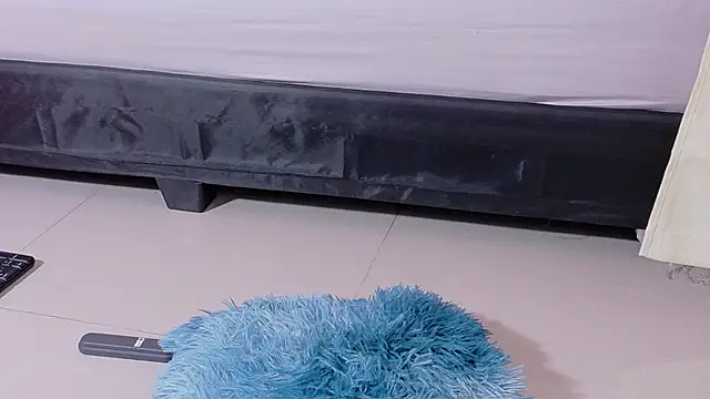 BellaManson_