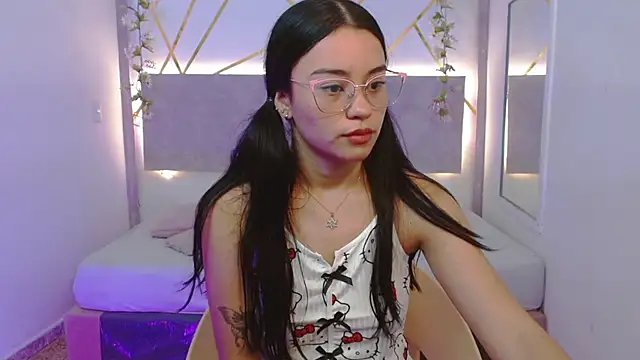 selenafox7 - SelenaFox7's free webcam - UK Sex Cams