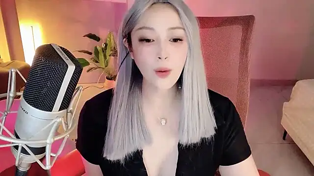 daisy-77 - Daisy-77's free webcam