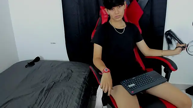 sexy_latingirls69 - Sexy_LatinGirls69's free webcam - UK Sex Cams