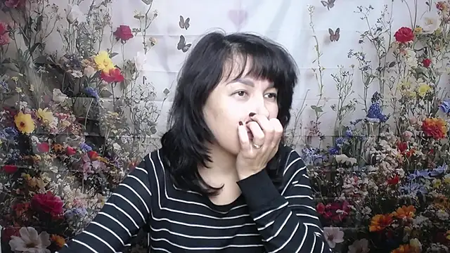 selenafly - SelenaFly's free webcam