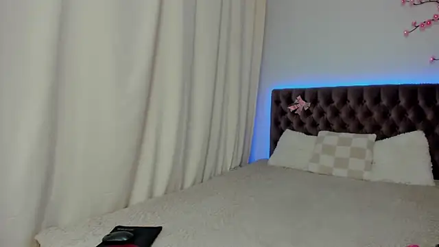 Ella_Mayers