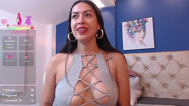 Mature_juliana1