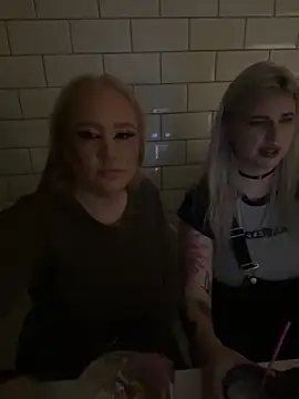 RollDolls