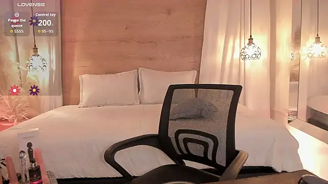 majooo11 - Majooo11's free webcam - UK Sex Cams