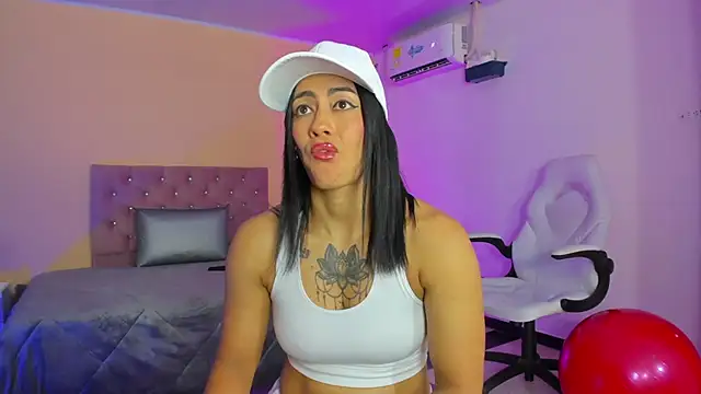 cristal_crossfitx - Cristal_crossfitx's free webcam - UK Sex Cams