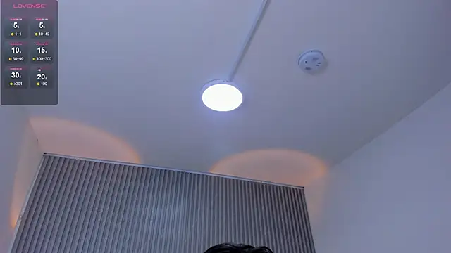 bilie_rouse1 - BILIE_ROUSE1's free webcam - UK Sex Cams