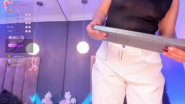 Karoline21