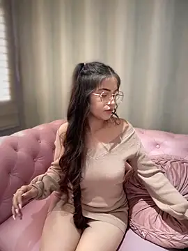 KyliePink_