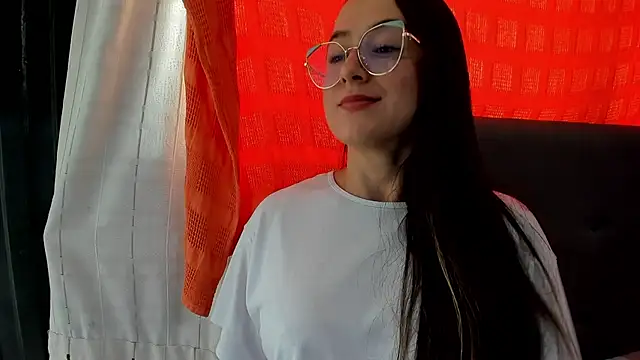 angela_nix