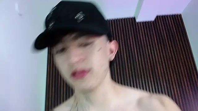troy_rouge