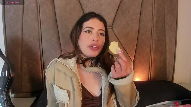 Isabela_Colins