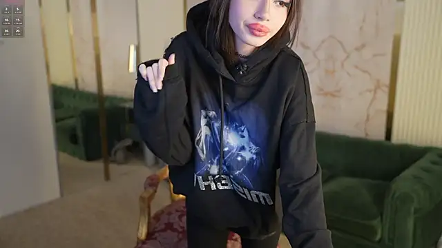 Naomi_054