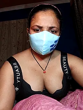HotAishaa