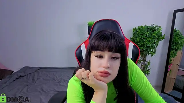 Erika_peach