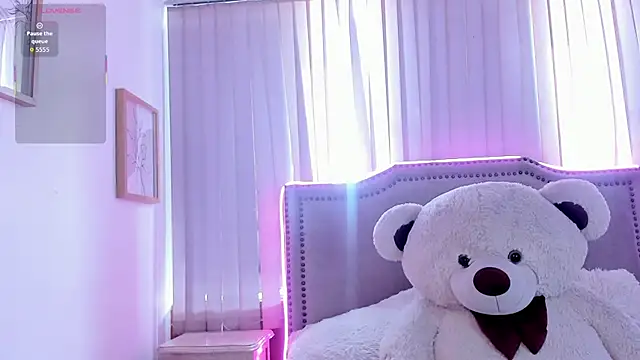 isis_lohan - Isis_lohan's free webcam - UK Sex Cams