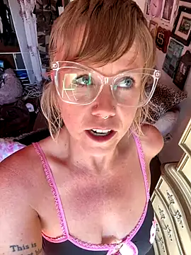 goodgirlbabydoll - Goodgirlbabydoll's free webcam - UK Sex Cams
