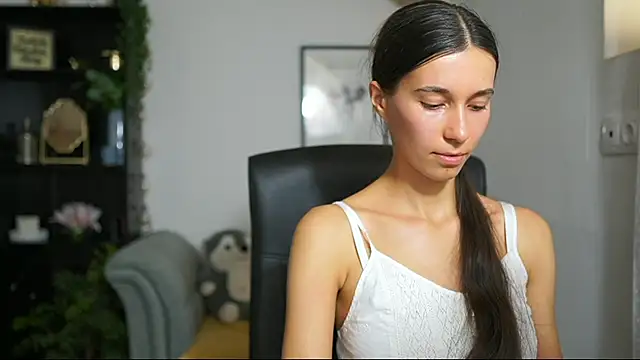 oliviiia__cruz - Oliviiia__cruz's free webcam - UK Sex Cams