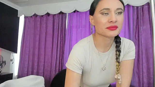 coral_gibson - Coral_Gibson's free webcam - UK Sex Cams