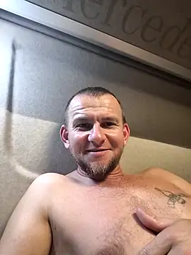 roaddaddyxl (Ask my age) - I'll take off my boxers