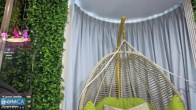 Kiara_Zahiri__