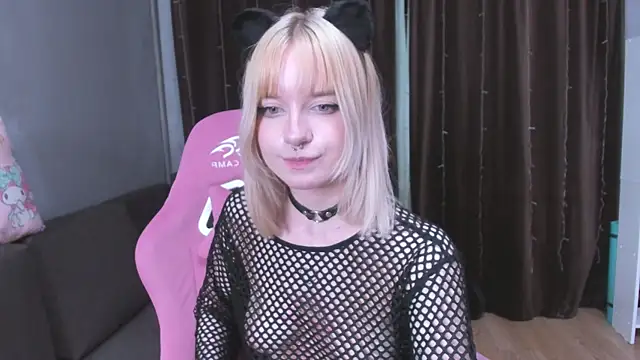 godlikegirlyy - Godlikegirlyy's free webcam
