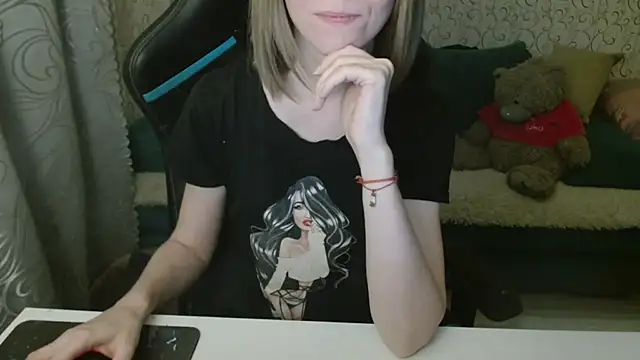 ogonechekkk - Ogonechekkk's free webcam