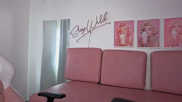 Emmy_sexygirl