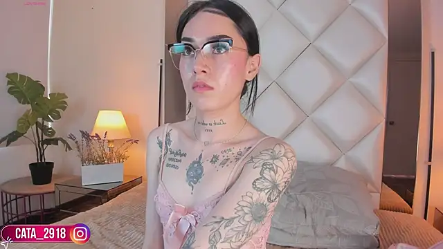 Megan_DH Live Webcam on Stripchat