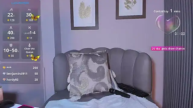 Nahiajhonson_