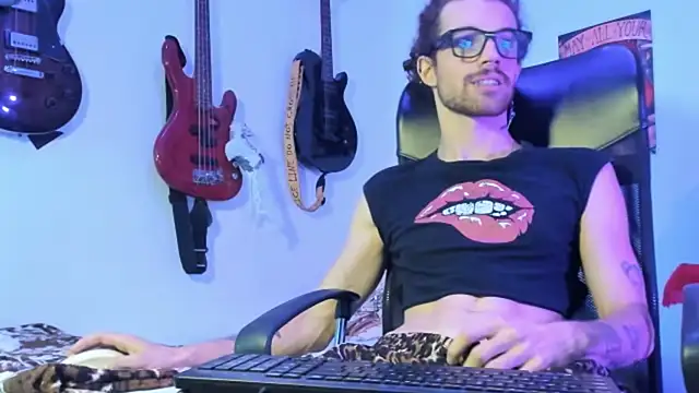 mikaelrizzzo - MikaelRizzzo's free webcam