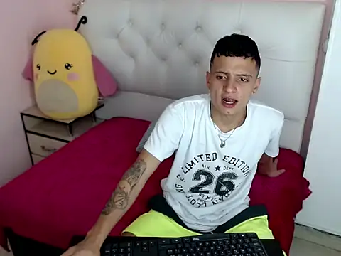 xx-kike-xx - Xx-kike-xx's free webcam - UK Sex Cams