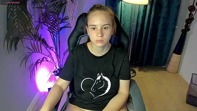lika_0ne - Lika_0ne's free webcam
