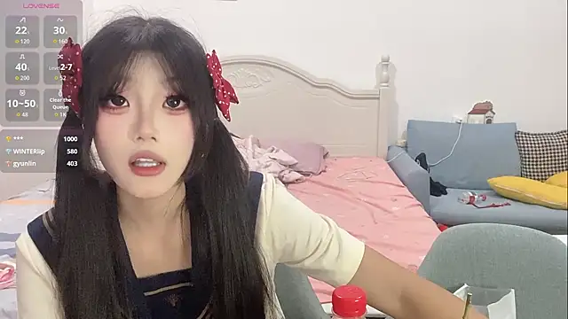 DD-NN Live Webcam on Stripchat